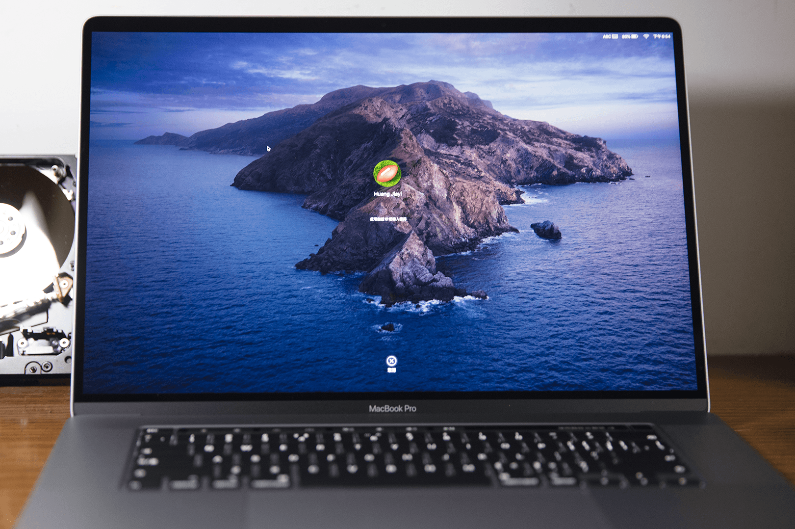 MacBook Pro 16寸开箱照 1